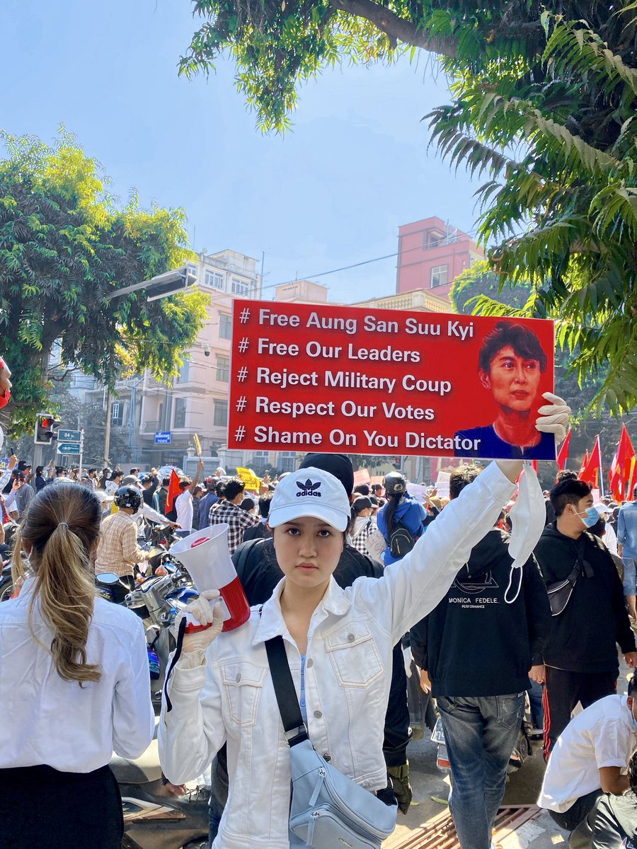 AzualJ's tweet image. #Feb10Coup
#FreeDawAungSanSuuKyi
#Freeourleaders
#RejectMilitaryCoup
#RespectOurVotes
#ShameOnYouDictator