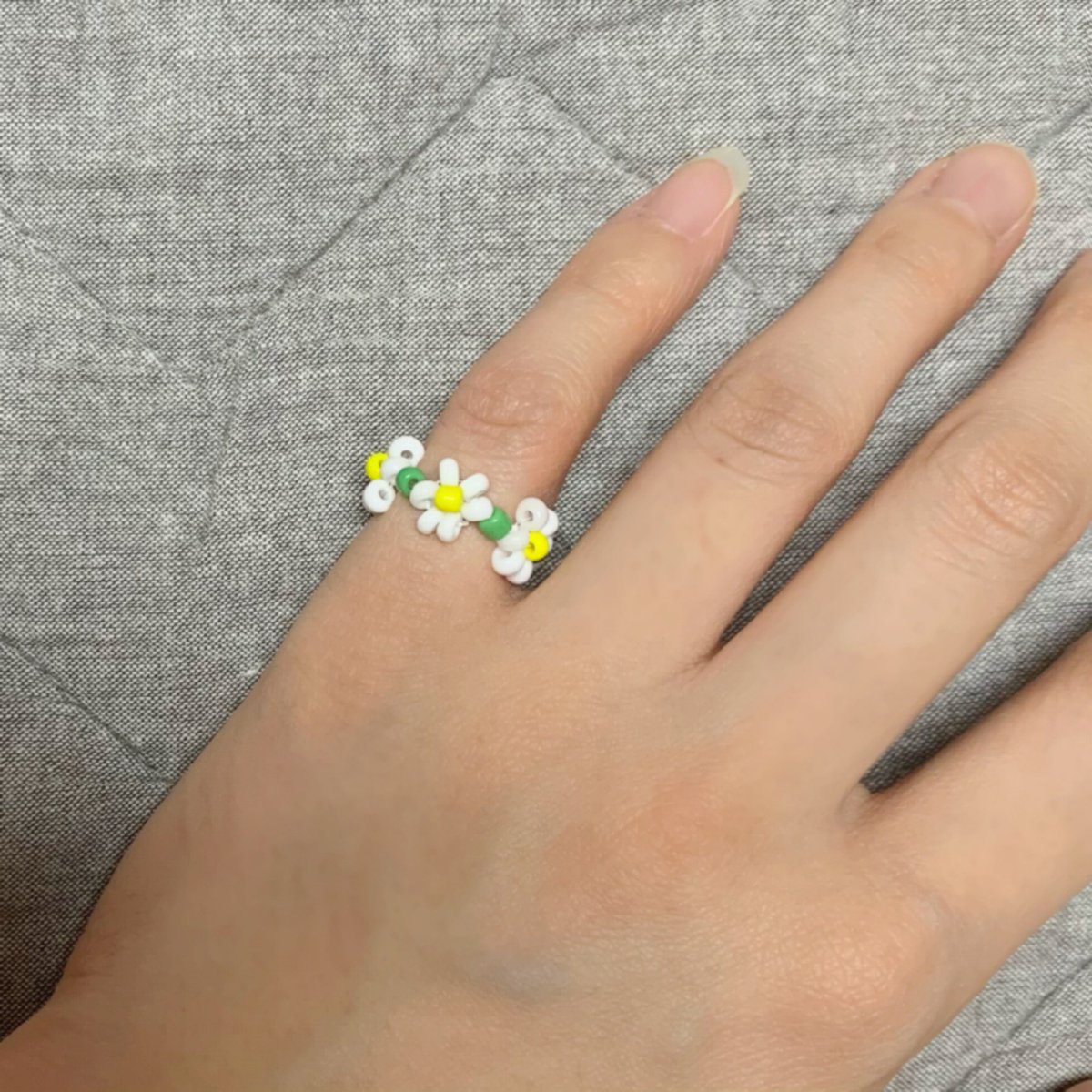 jamjam_biZ's tweet image. 아이돌 손민수 비즈 반지                                   
🤍투모로우바이투게더-수빈🤍
￼ Price - ￦1,900 

📌우레탄줄  
📌@jamjam_biZ에서 다양한 비즈 악세사리 판매 중이니 놀러오세요☺️
￼📌주문제작 문의는 DM주세요
￼
#투모로우바이투게더  #수빈 #투바투수빈