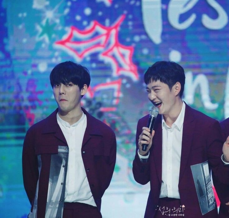 A thread of BTOB MinSub a.k.a Minhyuk and Changsub - the "the rarest get caught out yet they're actually drinking friends" bromance.