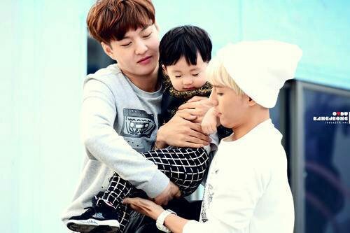 A thread of BTOB MinSub a.k.a Minhyuk and Changsub - the "the rarest get caught out yet they're actually drinking friends" bromance.