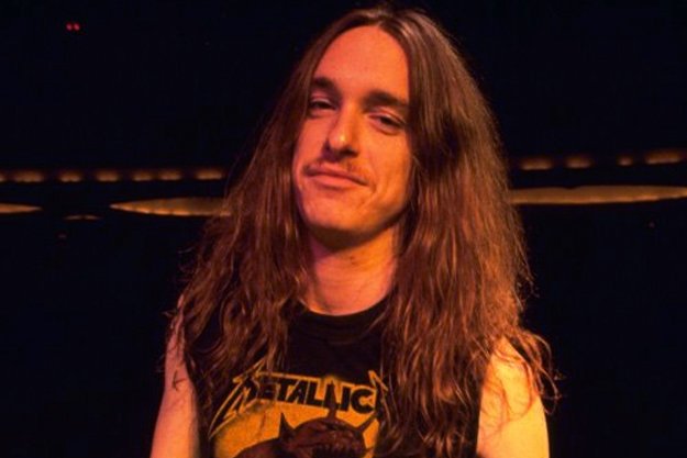 Happy birthday to bass extraordinaire Cliff Burton, who would have been 59 today 