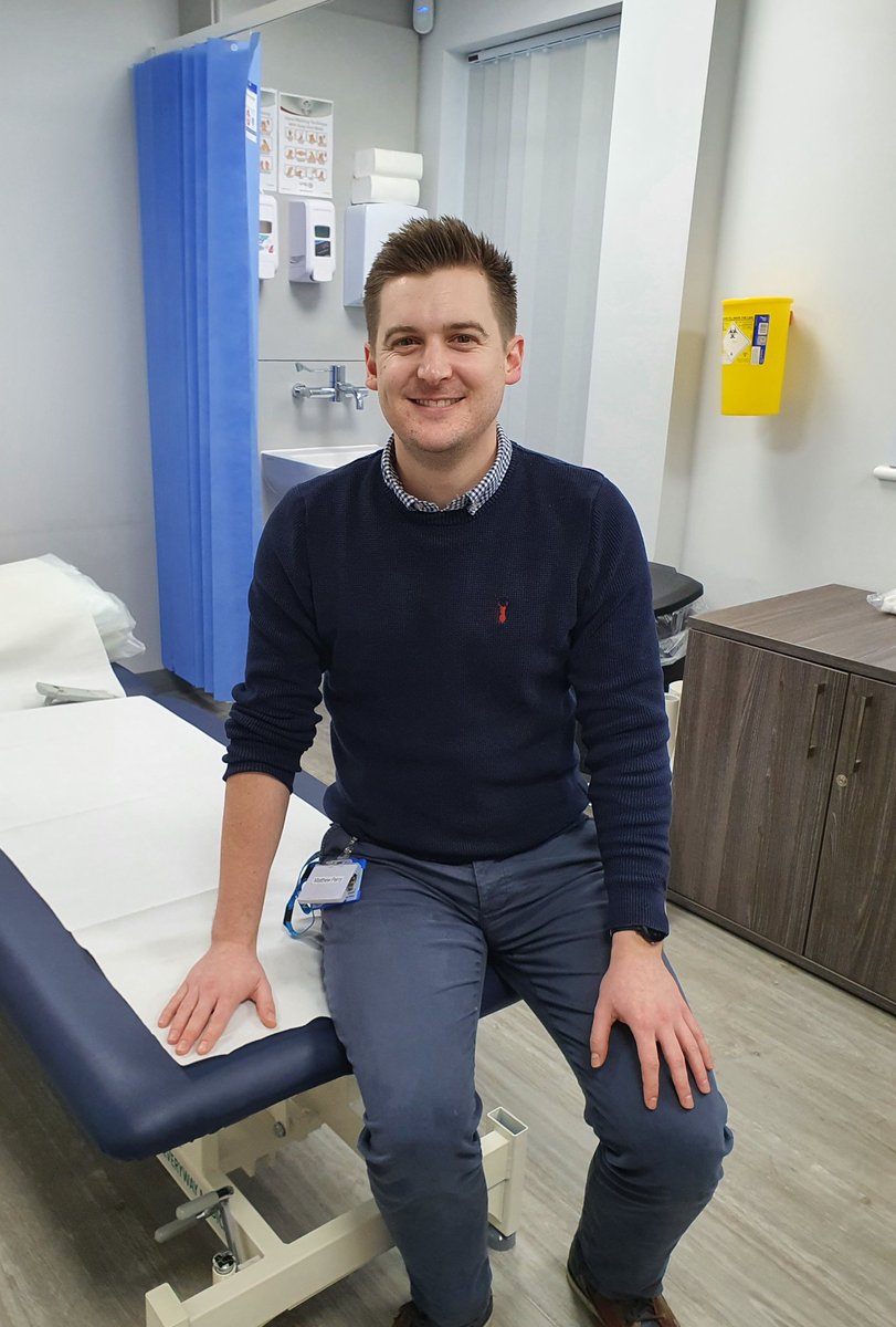 Manor_View_NHS's tweet photo. "I'm Matthew Perry, First Contact Physio @Manor_View_NHS. I provide rapid expert assessment & management for new musculoskeletal problems. Our reception team can book you in with me" 💪🏻🏃🏼♀🚴🏻♂️ 🏊🏼♂️👍🏻 #movementmatters #FirstContactPhysios #AHPs
@thecsp @The_HCPC @NikkiKF @ActiveW3R https://t.co/LwyoJtuJ2D