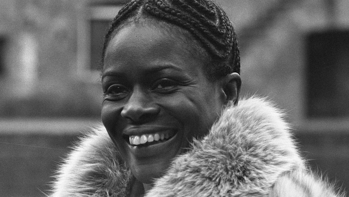 ColorfulBlack's tweet photo. En ce Black History Month, nous souhaitons célébrer la vie de Cicely Tyson et l’héritage extrêmement riche qu’elle laisse à notre génération. Nous admirons son talent, sa bravoure et son parcours hors du commun. 

#cicelytyson #weareblackhistory #icon #blackhistorymonth https://t.co/MstHTvheEP