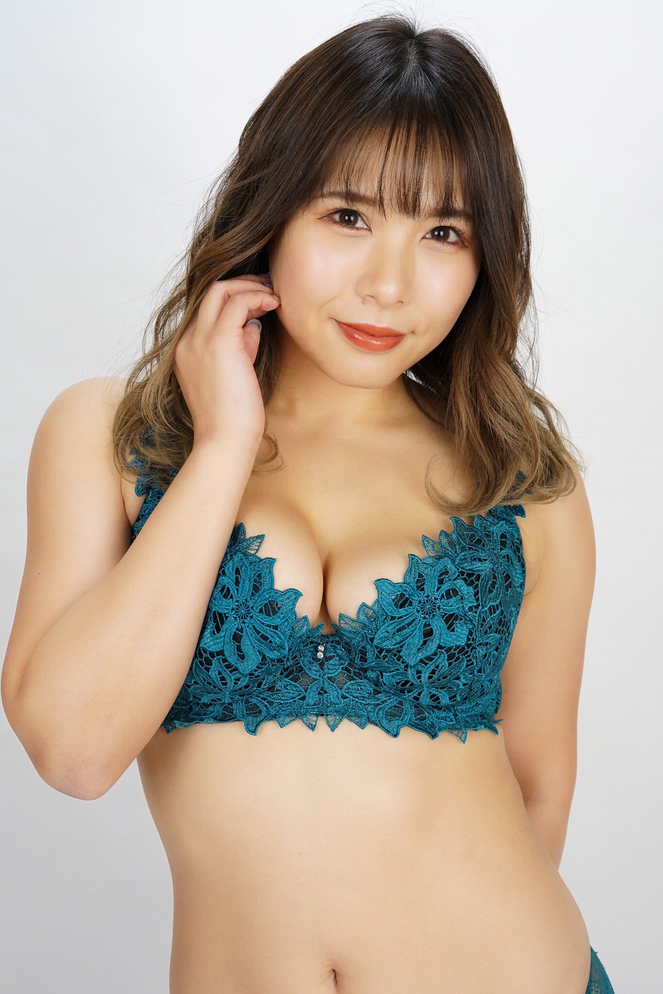 素人モデル下着撮影 【予告】 2021年2月23日(祝・火) AINA スタジオ撮影会  https://t.co/2iSvH0QrwC ご予約開始は本日2月10日(水)22時です🕙 どうぞよろしくお願いいたします🙇‍♀️✨ #新人モデル  #福岡被写体 #福岡モデル #ポートレートモデル ...