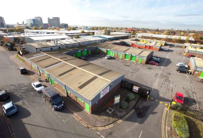 tfcproperty's tweet image. We have some small work units available from 500 - 3,000 sq ft close to Media City UK, Salford Quays. Early access available (subject to status), for further info please click on the link or get in touch. buff.ly/3jzfIAu