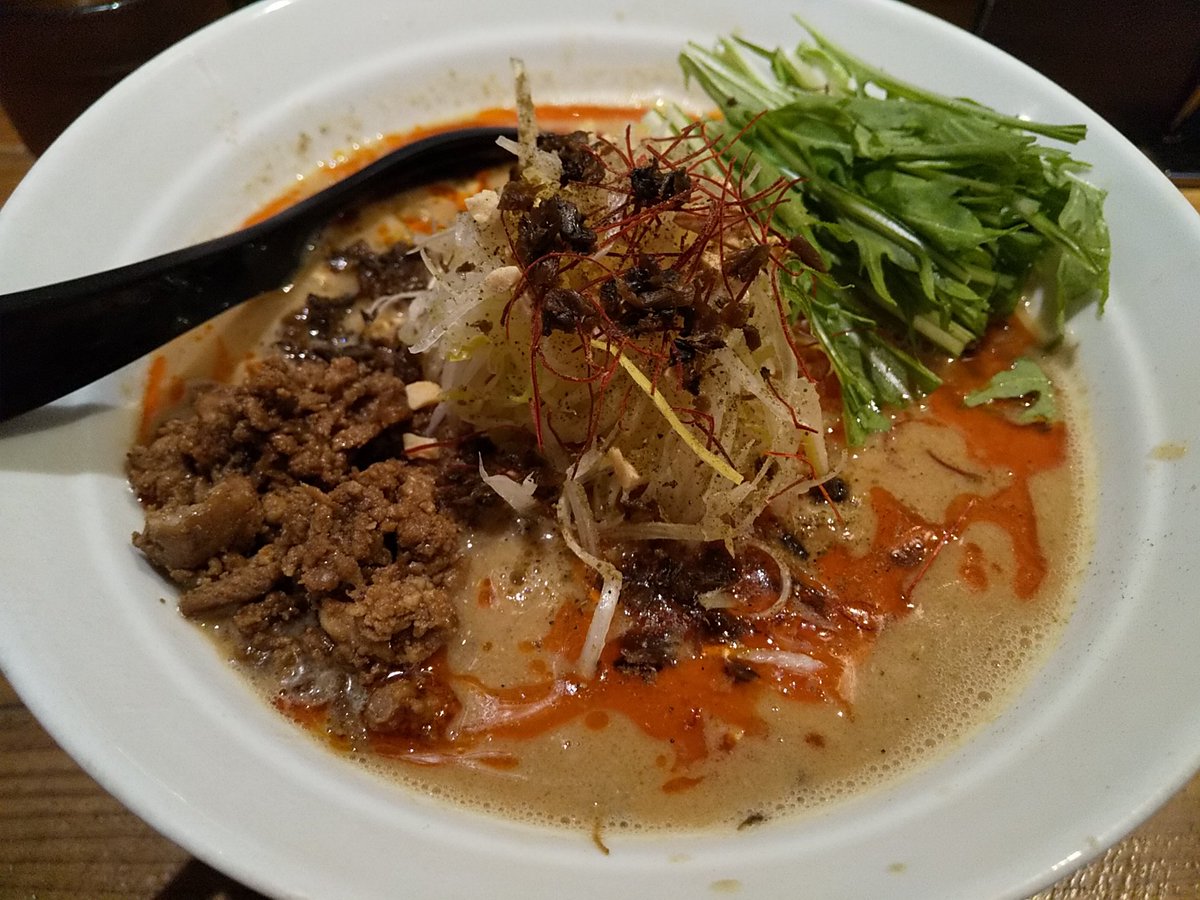 手が滑りました。太麺担々麺 