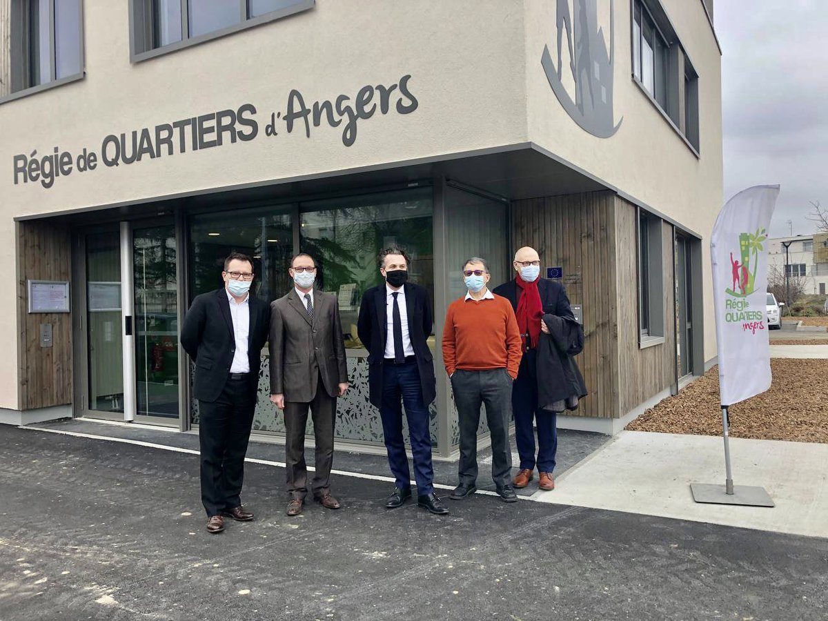 ChristopheBechu's tweet photo. Visite des nouveaux locaux de la Régie de Quartier des Hauts-de-Saint-Aubin : échanges riches avec les équipes, 155 salariés engagés dans l’accompagnement et l’insertion social. 

➡️ La Régie est un maillon fort de la chaîne des solidarités qui unit nos quartiers et les Angevins. https://t.co/8KbDbszy2C