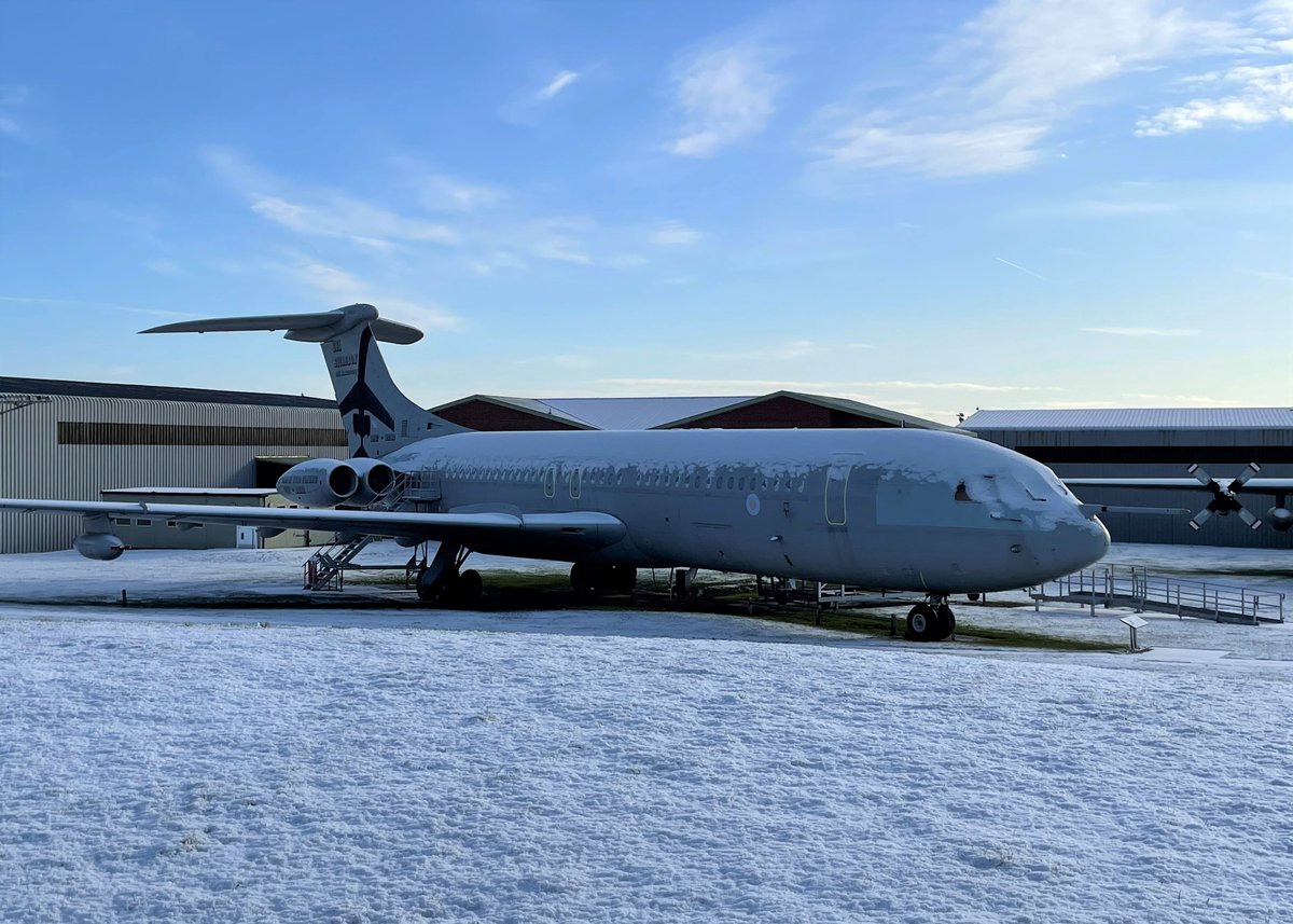 We've had a sprinkling of snow overnight at Cosford and we couldn't resist sharing these photos of the Britannia and VC10 looking spectacular in their wintery settings. ✈️❄️ Photos were taken by one of our Visitor Experience Supervisors looking after our site while we are closed.