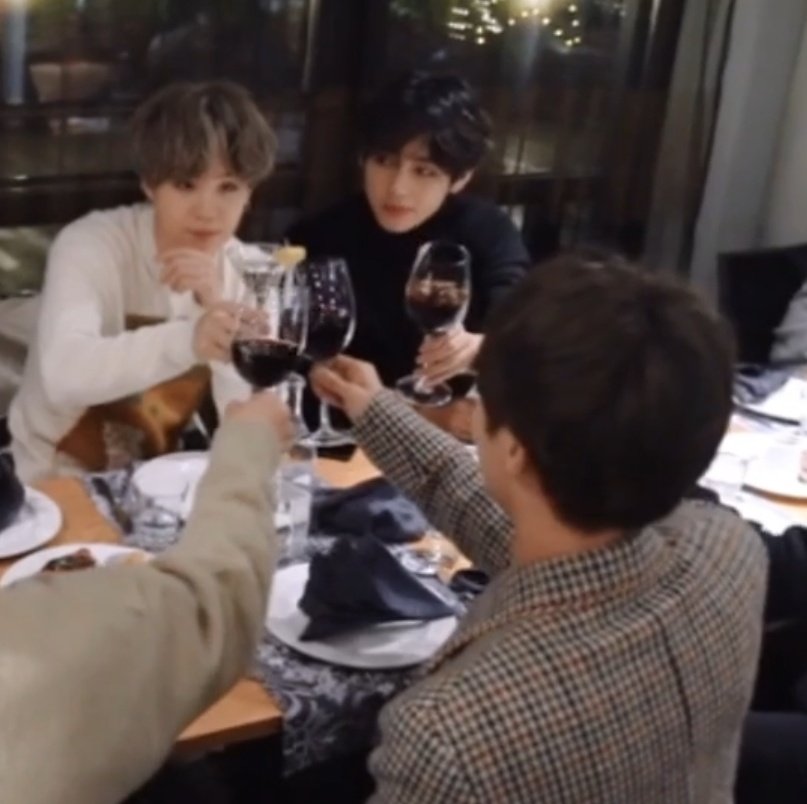 Yoongi:Hoseok:Yoongi: *sparkly soft eyes*a short thread 