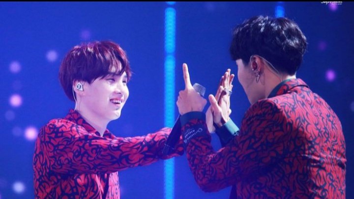 Yoongi:Hoseok:Yoongi: *sparkly soft eyes*a short thread 