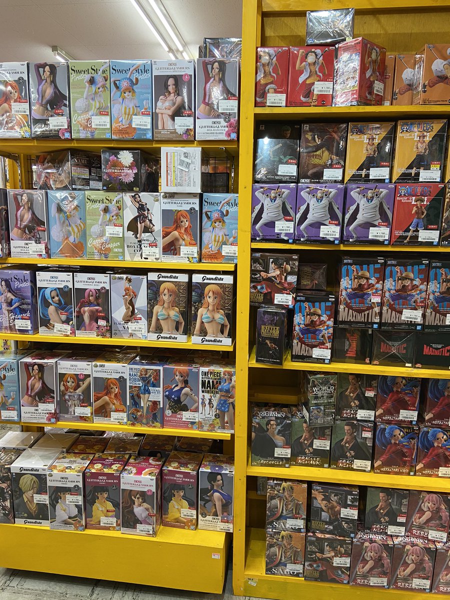 万代札幌手稲店おもちゃコーナー ワンピースコーナー プライズ紹介です 取り損ねた物が万代手稲店ならあるかもです 万代手稲 ワンピースフィギュア ワンチャンあるかも マンダラー ぴえん明日も来たい 簡単買取ウリラク T Co