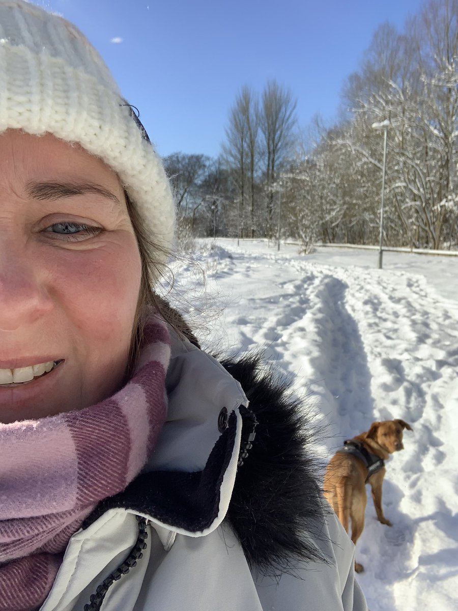 thegolfwidow's tweet photo. Beautiful scenery for my wellbeing Wednesday walk. #wellbeing #walkingyourhuman https://t.co/a4obu2IiKU