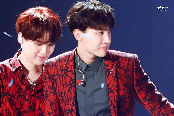 Yoongi:Hoseok:Yoongi: *sparkly soft eyes*a short thread 