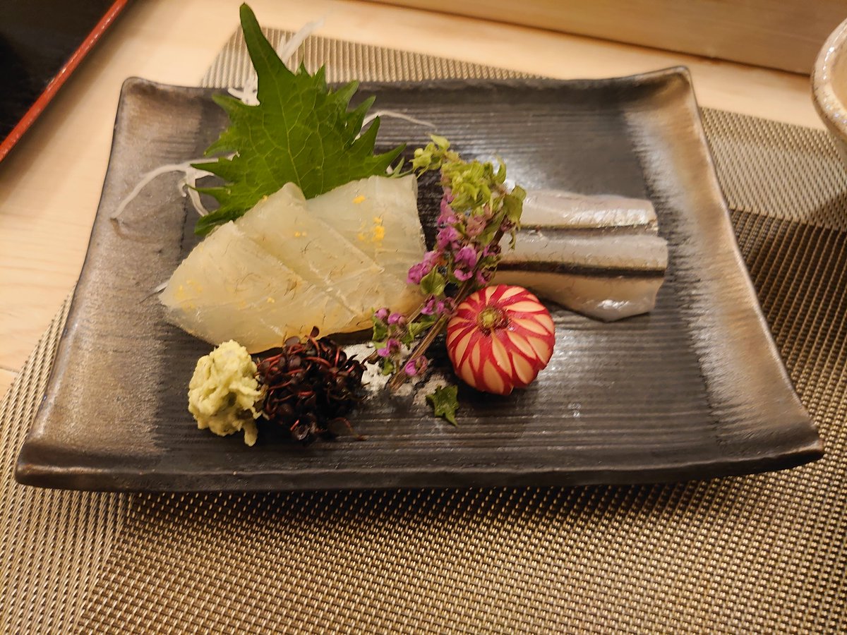 Soothing Kitchen 見るツマミ 名古屋 鮨まつもと ひらめ昆布締めとサヨリ 洗練された寿司屋の洗練されたツマミ