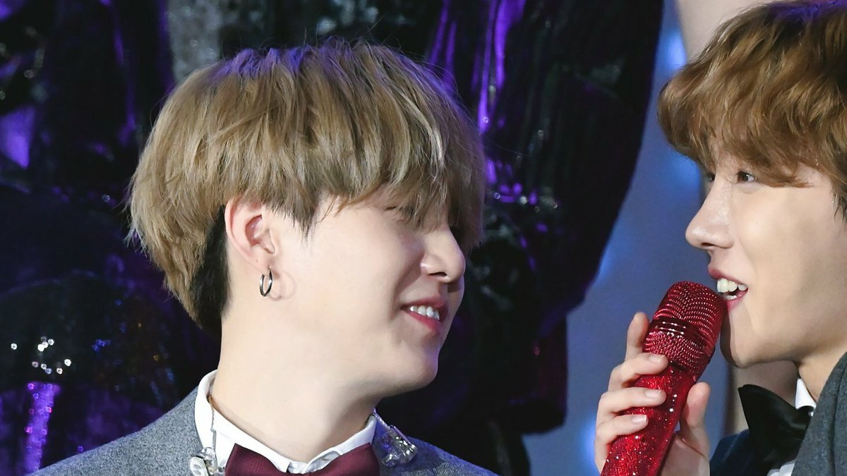 Yoongi:Hoseok:Yoongi: *sparkly soft eyes*a short thread 