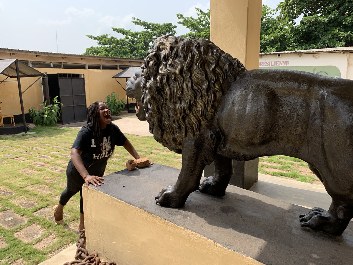 Derrière <a href="/Iwariapic/">Iwaria</a>, c'est aussi l'envie de faire de la plateforme un musée virtuel à ciel ouvert où les utilisateurs découvrent en images les facettes de l'histoire des pays d'Afrique. Nouveau shooting📸 à #PortoNovo

Visitez iwaria.com

#Iwariapic #DiscoverAfrica