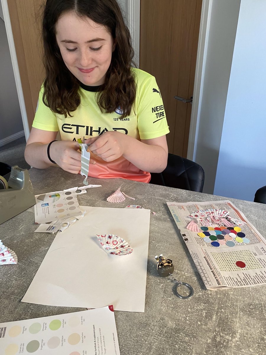 P7bCDPS's tweet photo. R decided to think outside the box and designed her ice cream sundae using paper cases and a paint colour chart! #cdpsdg7homelearning #cdpsdg7bakeoff @OffCastle https://t.co/AAHaykFVsz
