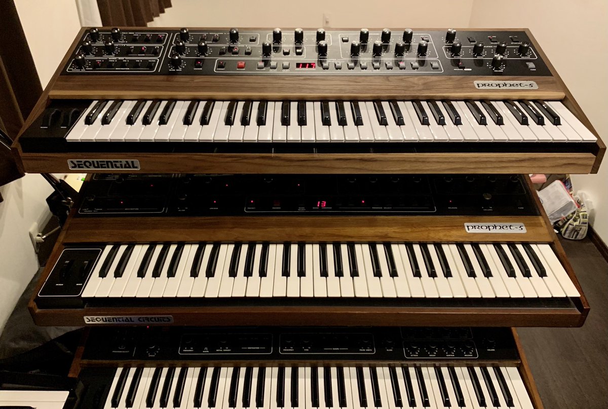 tenchigaraku's tweet image. Prophet~5 rev4は「天地雅楽」仕様の為にカスタマイズを受けました。

#sequential #sequentialcircuit #Prophet5 #Prophet6 #Prophet600