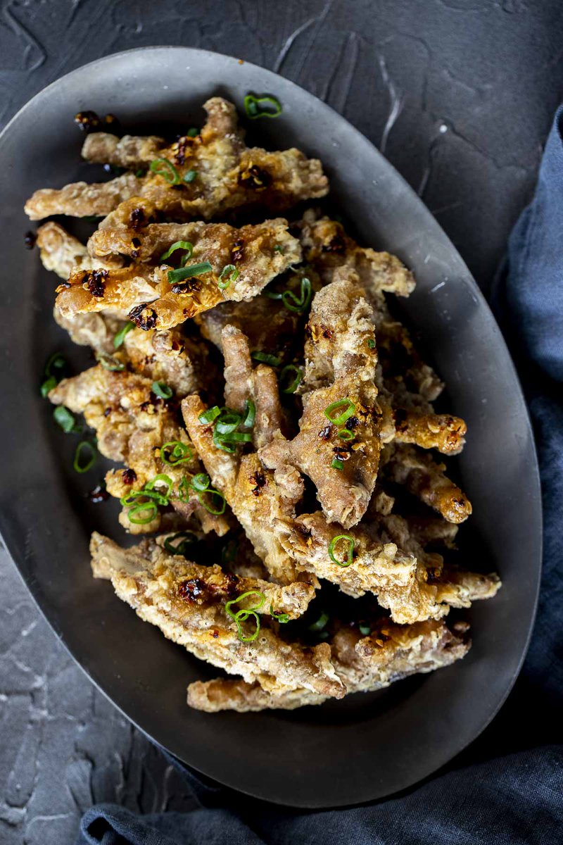 wenthere8this's tweet photo. These crispy Fried Chicken Feet are coated in a light batter, fried to a perfect golden brown and sprinkled lightly with salt. #friedchickenfeet #chickenfeetrecipe #chinesedimsum https://t.co/yYnk0zEGGf via @wenthere8this https://t.co/D35r1eMkwt