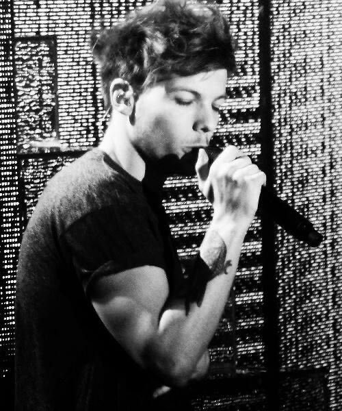 louis "i don't do nothing in the gym" tomlinson; a thread