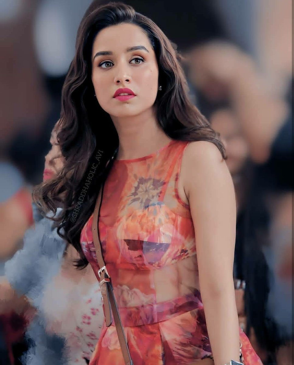 No one I repeat no one can match that RICH look of Shraddha Kapoor from #HalfGirlfriend ❤🙌

She was on another level & unmatchable in terms of beauty as Riya Somani🔥🔥

One of the rare Indian movie where actress carried this type of beauty💘

#ShraddhaKapoor 💘 @ShraddhaKapoor