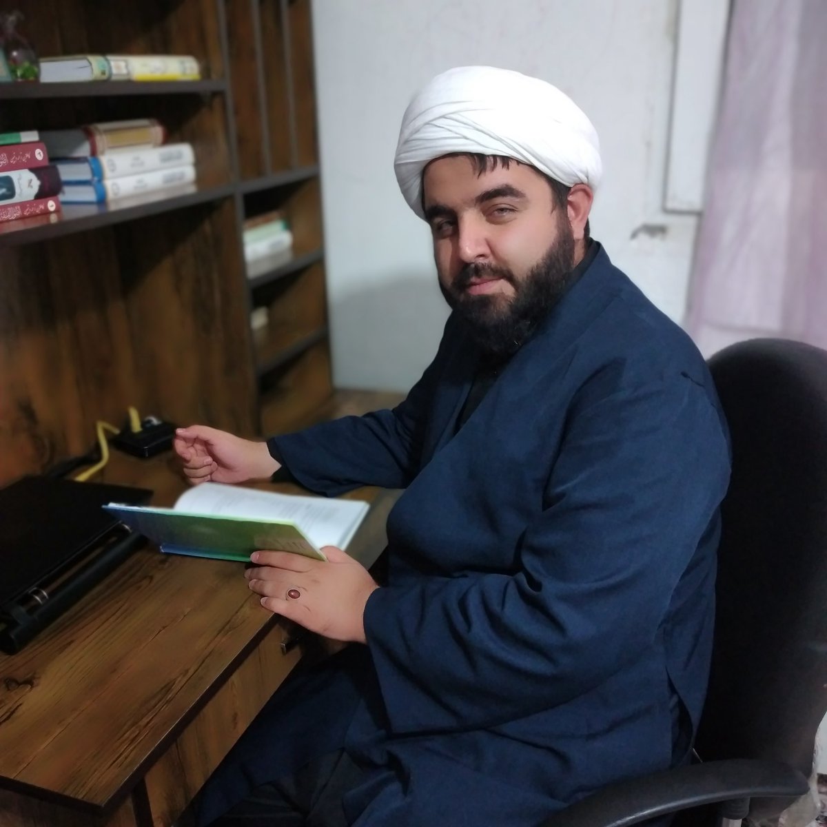 muhammadytabar's tweet image. #رشتو
چی بودم ، چی شدم
برای بعضیا سخته باور کنند من یه روز مثل براندازا مخالف نظام بودم
اما این داستان واقعیست
لطفا قضاوت نکنید و هر انتقادی دارید دایرکت در خدمتم ۱/۹