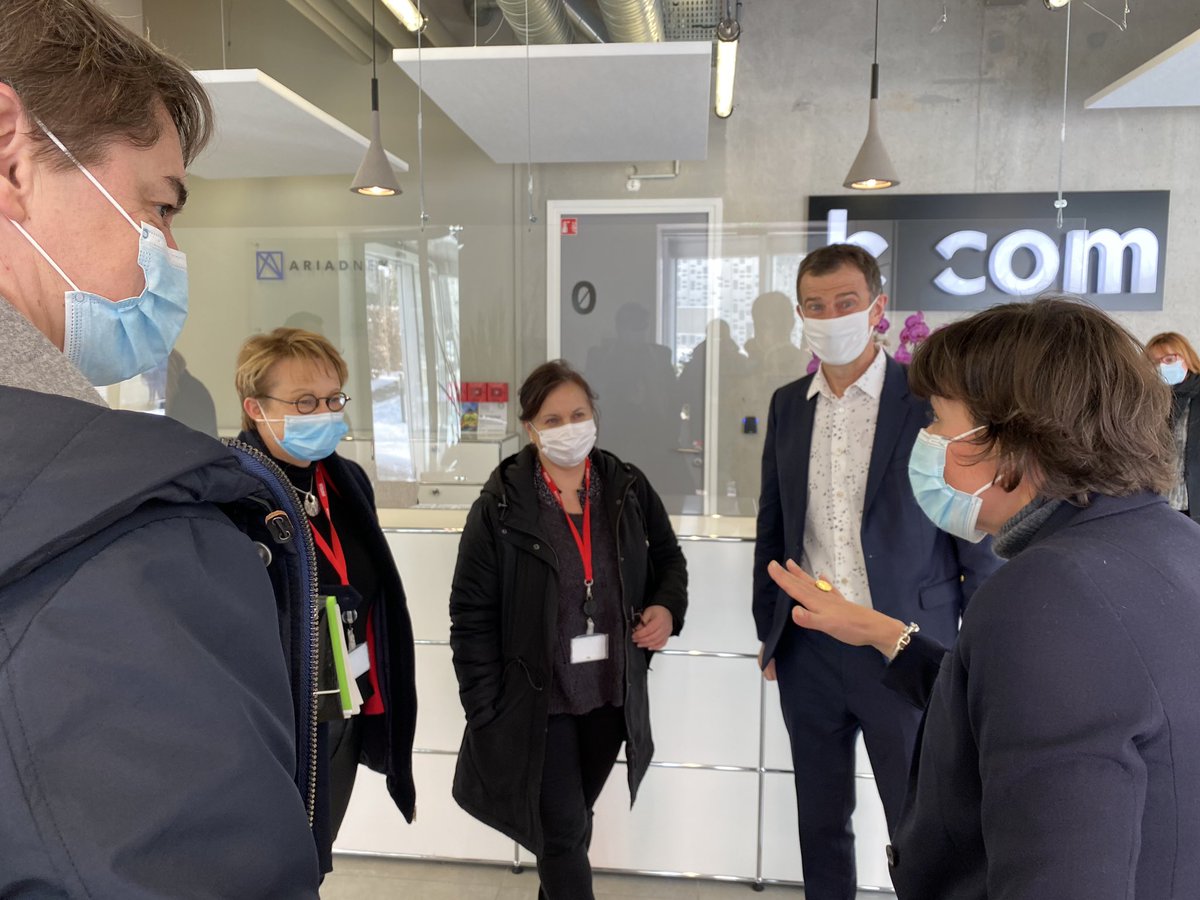 nathalieappere's tweet photo. Visite de l’institut de recherche @IRT_BCom dédié aux technologies du numérique. Intelligence artificielle, cybersécurité, industrie du futur, souveraineté numérique... Un acteur de référence au service de l’innovation des entreprises du territoire. https://t.co/Ngd1YLikFz