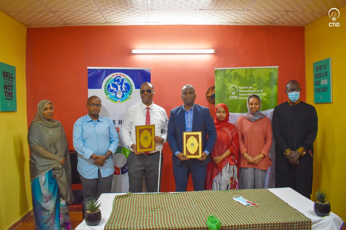 DjiboutiTechHub's tweet photo. 📷Signature d'une convention entre l'ANPH et le CTID representés respectivement par M. Doualeh SAID et M. Samatar ABDI
⏩Ce partenariat renforcemera les capacités des personnes handicapées vivant à🇩🇯 en✔️#Technologie,✔️#Entrepreneuriat et✔️#Employabilité 

#Djibouti #CTID #ANPH https://t.co/SflfSk811n