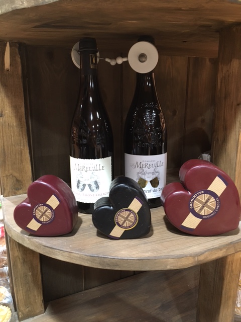 A fabulous photo from <a href="/AllingtonFarm/">Allington Farm Shop</a> featuring our delicious Godminster hearts - you can't beat a lovely wine and cheese pairing! 😍  

If you have a beautiful Valentine's display, let us know! #ValentinesDay