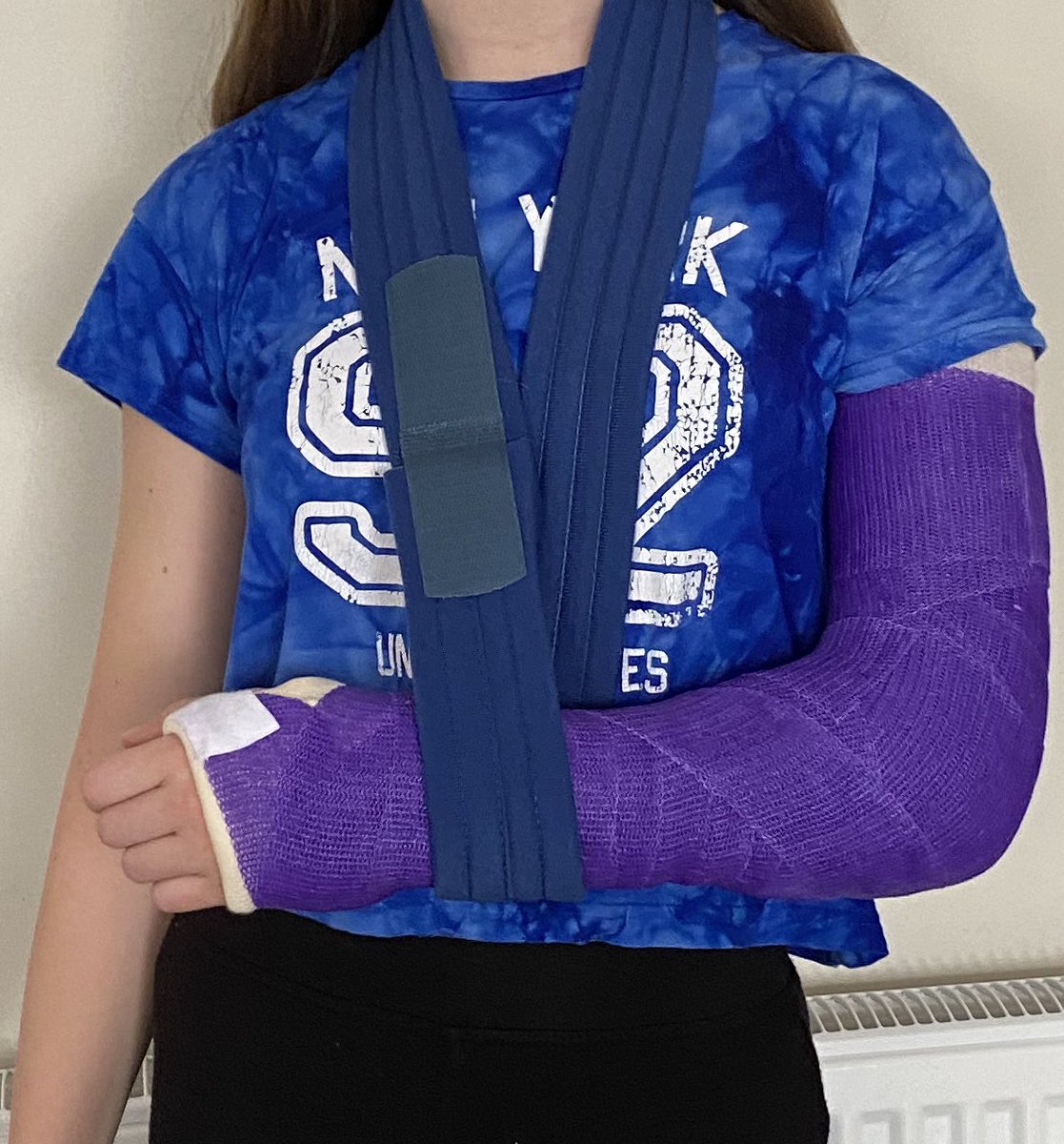 PemburyDoc's tweet photo. Big thanks to the kind and caring @DrMirdinAimay for looking after 12y/o and stressed dad today. @MTWnhs #PEMrocks https://t.co/9D8B7wHQ3z