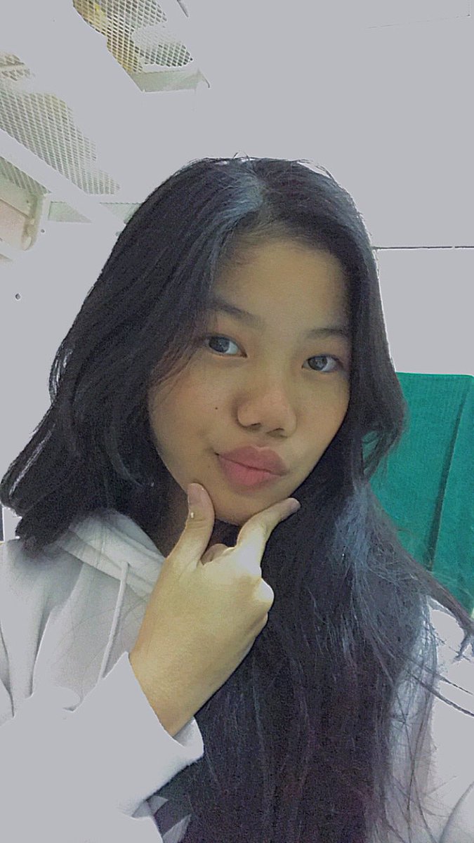 prettysur3's tweet image. I cut my hair but it was too short #tryingtobepositive