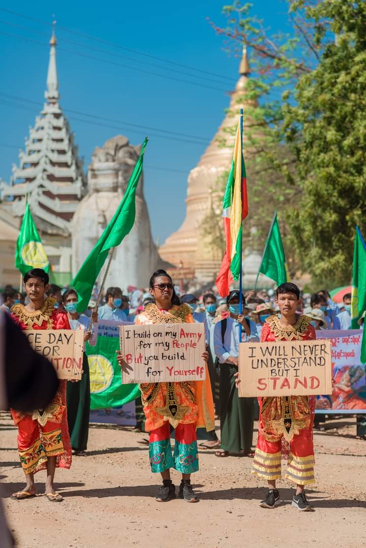 audral999's tweet photo. FREEDOM FROM FEAR
WE WANT DEMOCRACY
FIGHT FOR DEMOCRACY
𝙅𝙐𝙉𝙏𝘼 𝙑𝙄𝙊𝙇𝙀𝙉𝘾𝙀
#Feb10Coub 
#CrimesAgainstHumanity 
#WhatsHappeningInMyanmar https://t.co/ARF1MQRlfS