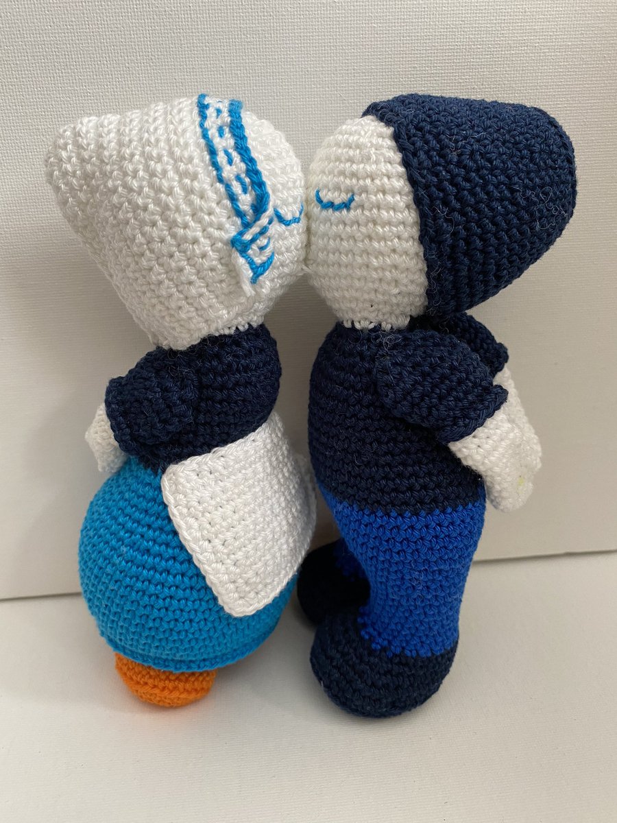 haakwerk_irma's tweet photo. #WINTER in #Holland #sneeuwpret  #snow #delftsblauw #Mondkapjes #ikhouvanholland #Sneeuw #Creatief #ijsbanen #Schaatsen https://t.co/Tz9rMdSOlL
