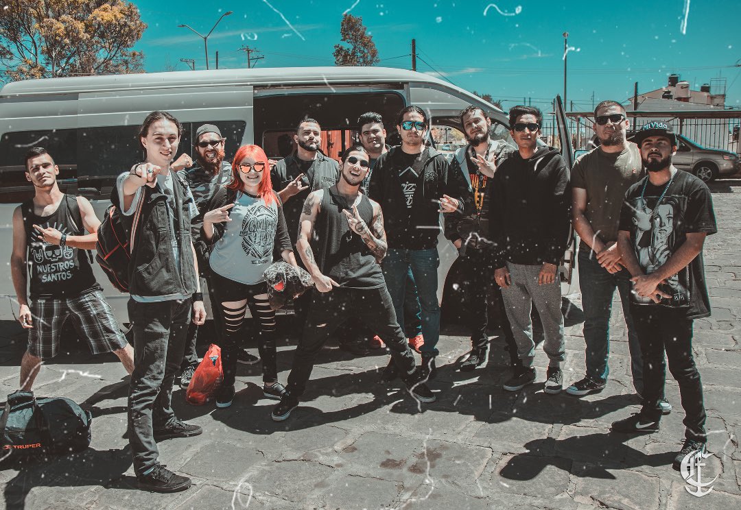 Extrañamos la carretera, el tour, los amigos, la música en vivo. Seamos fuertes y mantengámonos firmes, para pronto estar de nuevo de tour.

Aquí con nuestros carnales: <a href="/ExentriaBand/">Exentria</a> &amp; #SantaMuerteHxC

📍 Zacatecas
📸 caboar.arts 

<a href="/JimmyWess/">JimmyWess</a> ⚡️ <a href="/veerkamp/">Grupo Veerkamp Música</a> 
#NuMetal #GrooveMetal