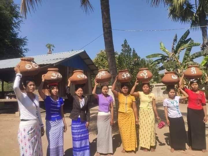 Myanmar's ladies say 🇲🇲
'We don't need dictatorship'🇲🇲
#Feb9Coup 
#WhatsHappeningInMyanmar 
#CrimesAgainstHumanity 
JUNTA VIOLENCE