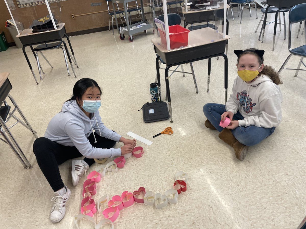 perlesmagnet's tweet photo. Valentines Day Heart Challenge!  Build the tallest freestanding structure with the hearts you create.  #magnet #creativity #perseverance https://t.co/laAGrhnAHg