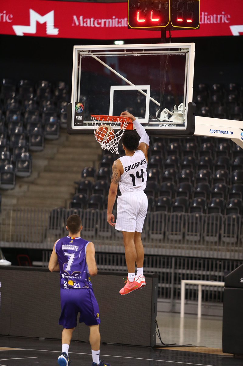Justedwards14's tweet photo. @Mr_SSouthwell head up dunks from time ! https://t.co/YvBbLmW2td