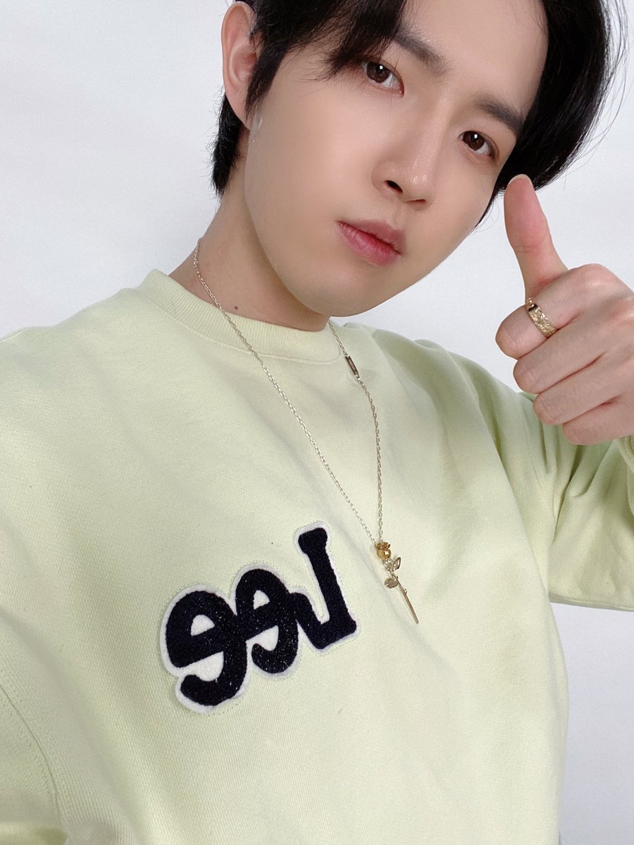 JH0_527's tweet photo. 너무 귀여워..김재환😭 https://t.co/T5FiBVGrXQ