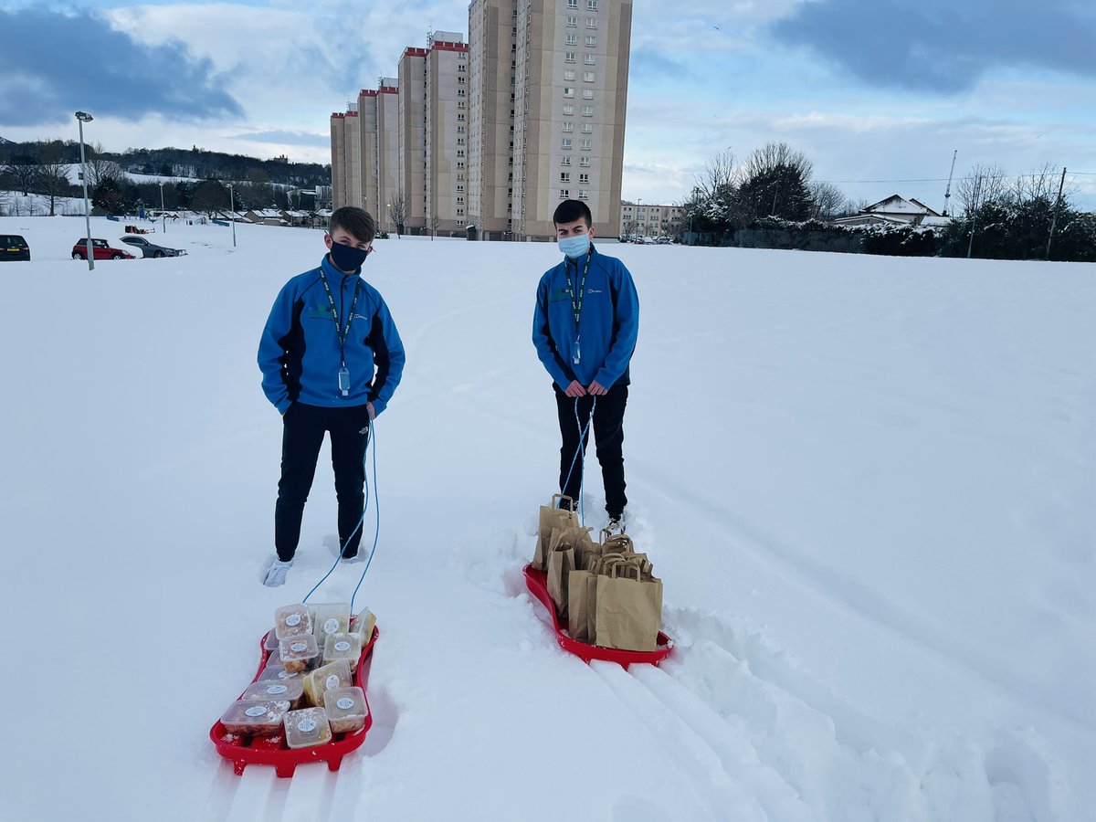 SocialBite_'s tweet image. Our food packs making it to those who need them regardless of the weather conditions! Thanks to our community partners @Goodtreesnc1 for your collaboration