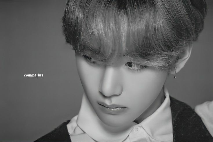 the black and white filter was made for taehyung : a dangerous thread!