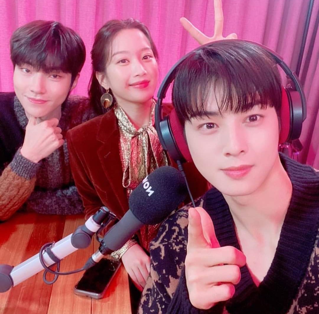 kdramawrId's tweet photo. first week without true beauty, i miss them 🥺💔 https://t.co/TsY4Jq2VNA