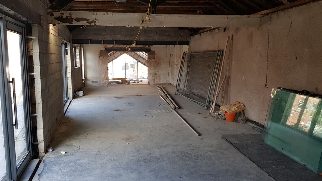 tfcproperty's tweet image. Crown Passages, Hale coming along nicely. Three units already under offer with lots of interest in the remaining units, including this first floor space that would lend itself to a variety of uses.