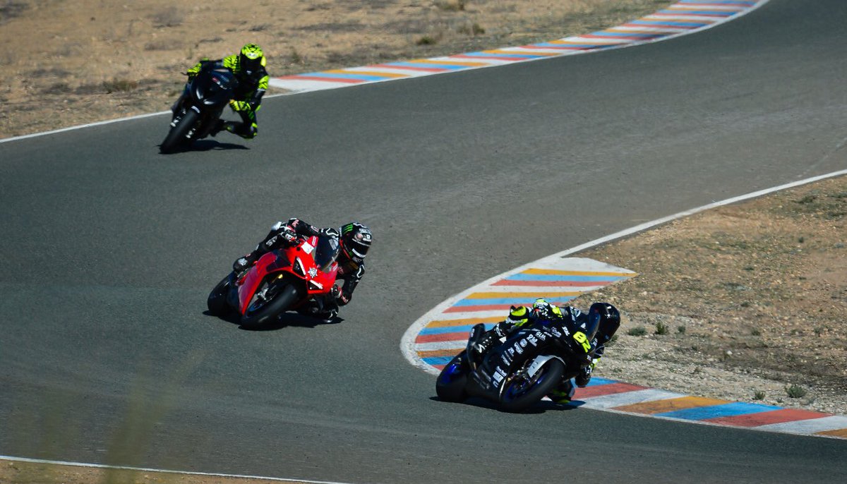 Last training in Almeria! Behind me two fast riders @Reddingpower @24Marcosramirez