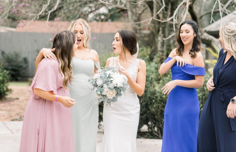 haleyharmy's tweet photo. These beautiful women 💚 https://t.co/HBHZWITouK