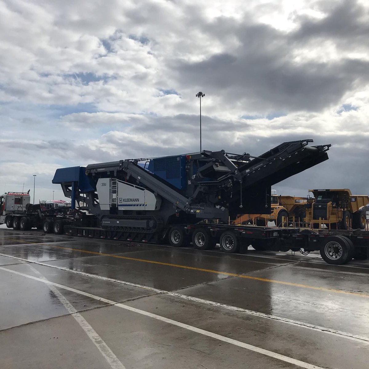 projectfreight_'s tweet photo. Always love haulin #Kleeman https://t.co/v4PXYpV5VU