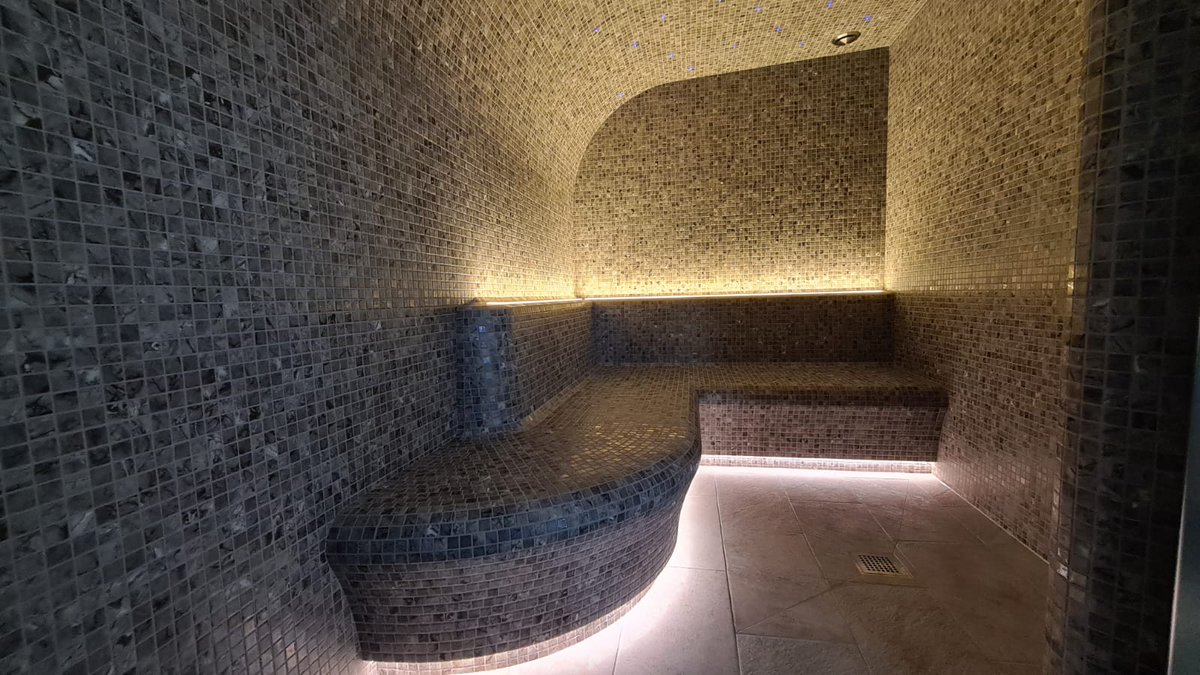 Another Milk steam room crosses the finish line ......simple but stunning too!!  Well done team!!