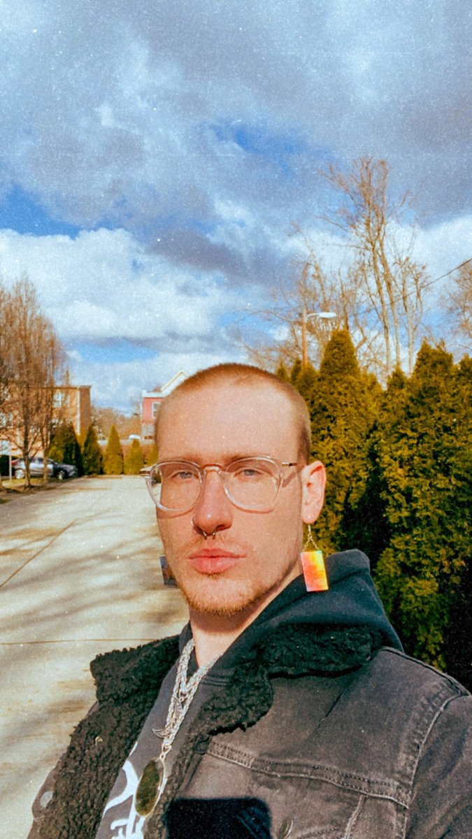 art444aura's tweet image. Artist                     VS             The Art

artists quote tweet this with you and your art!!!❤️