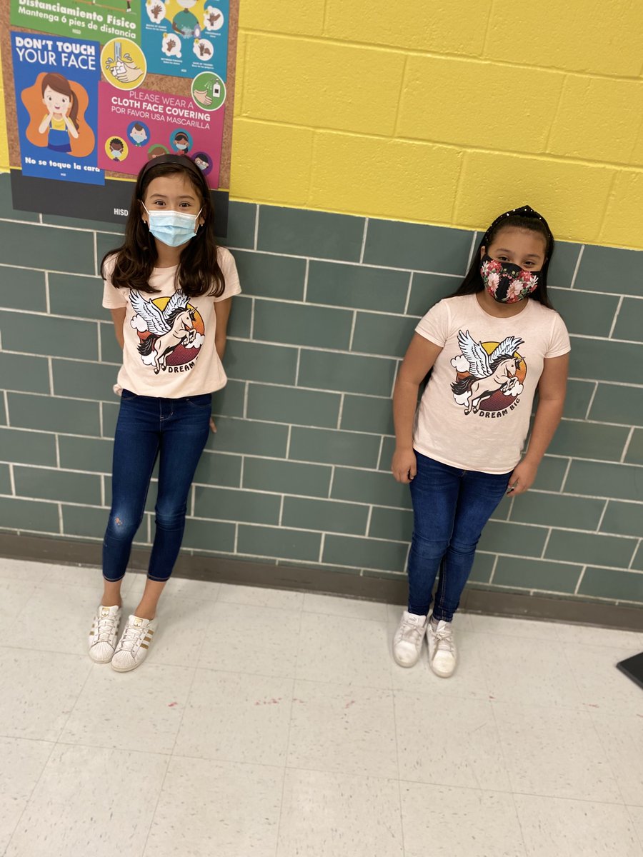 shearnlions's tweet photo. Sharing #TwinDay Love on Day three of #SpreadTheLoveNOTCovid Spirit Week. 

#SweetSouth #LetLoveLead #ShearnStrong #AnchoredNExcellence #TwinningEqualsWinning 

@JennPetti1 @Leigha_Curry7 @SouthArea_HISD @TeamHISD https://t.co/hVwQt7SSht