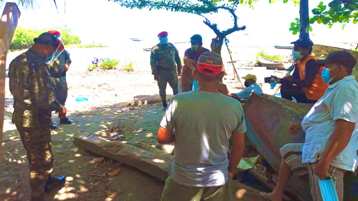 senafrontpanama's tweet photo. Unidades del Batallón Fluvial a través de su departamento de #SeguridadCiudadana realizaron reunión dando seguimiento al #ProgramaPreventivo de #PescadoresVigilantes en busca de fortalecer la comunicación y generar un ambiente de confianza.
#UnidosLoHacemos https://t.co/PAyph4Oe4p