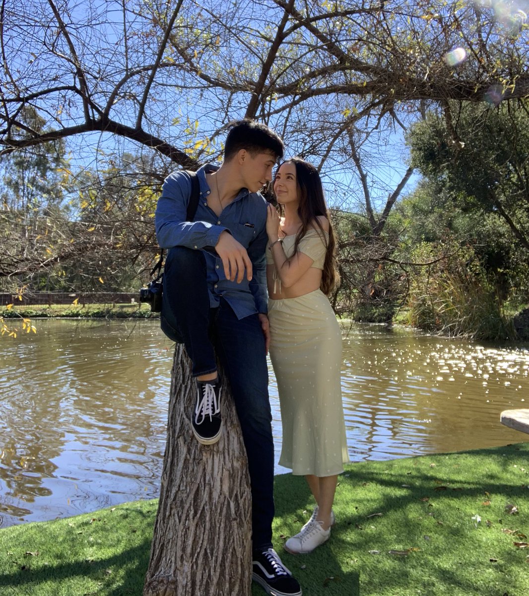 veronicamerrell's tweet image. If you haven’t seen @AaronBurriss birthday surprise! Go watch! ☺️

youtu.be/7-8i5VB_2ao